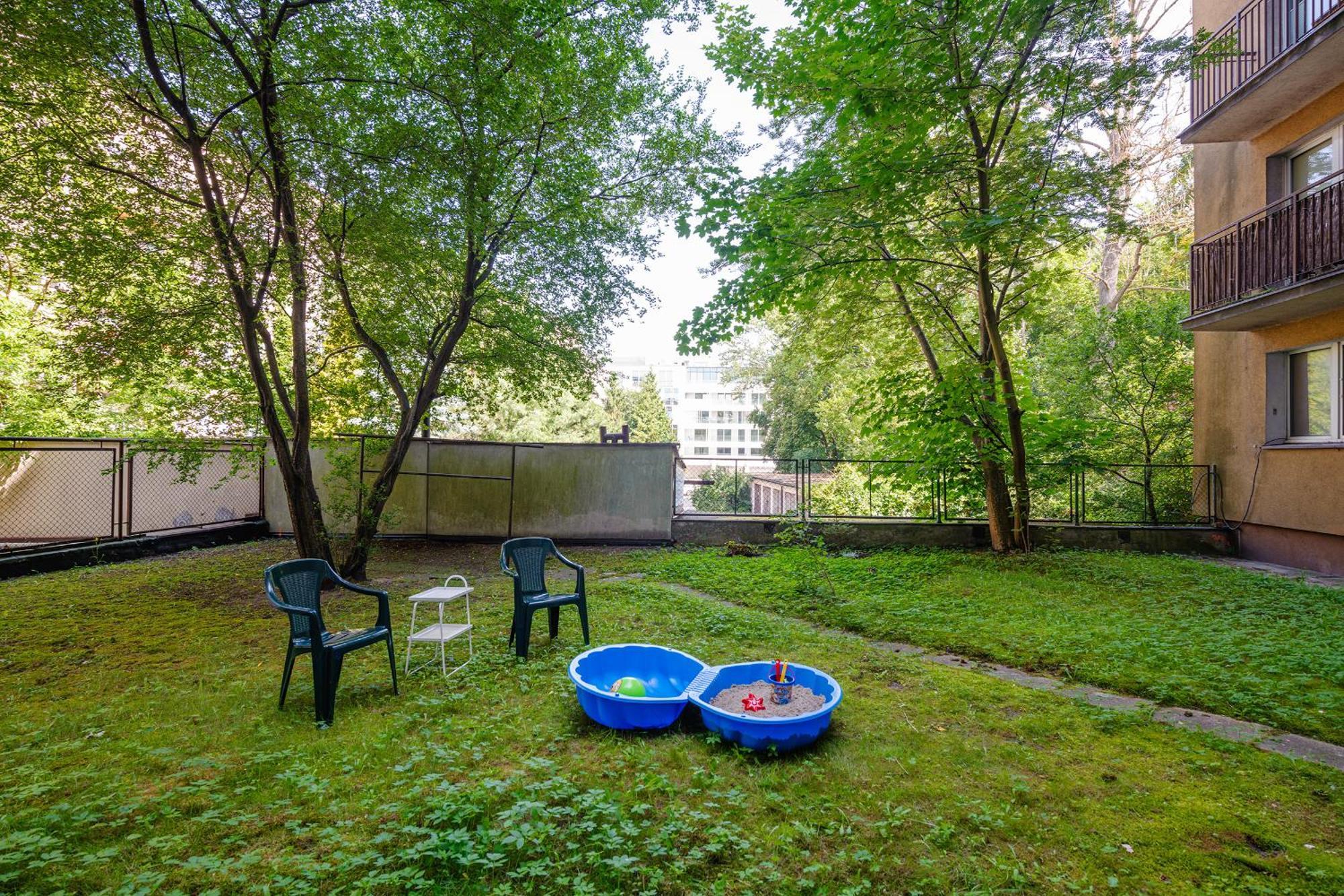 Stone Park Apartment